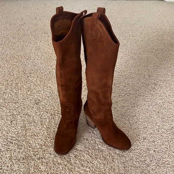 New Free People Boot(size 37 / 6.5) - Picture 7 of 7